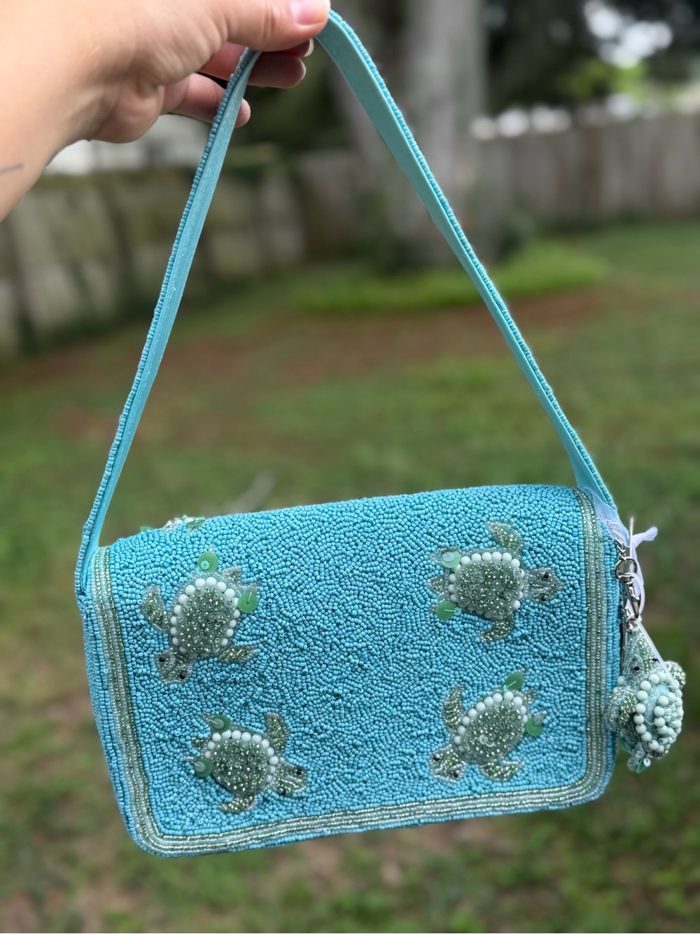 Viral Beaded Turquoise Turtle Shoulder Bag - Picture 2 of 3